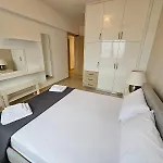 Elysia Park Bova Apartment