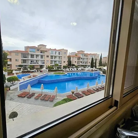 Apartment Elysia Park Bova Paphos