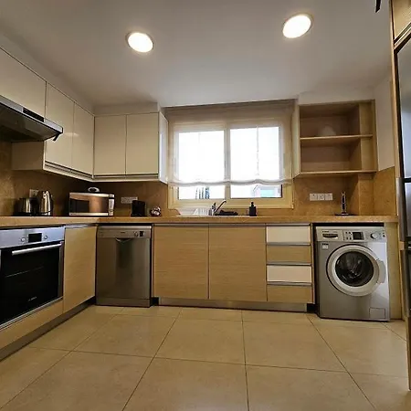 Elysia Park Bova Apartment *