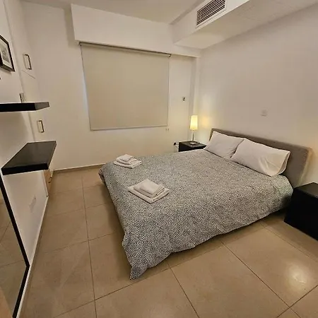 Elysia Park Bova Apartment *