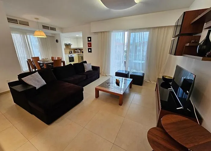 Elysia Park Bova Apartmán *