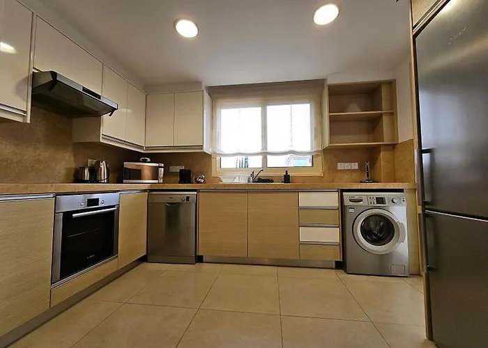 Elysia Park Bova Apartmán *