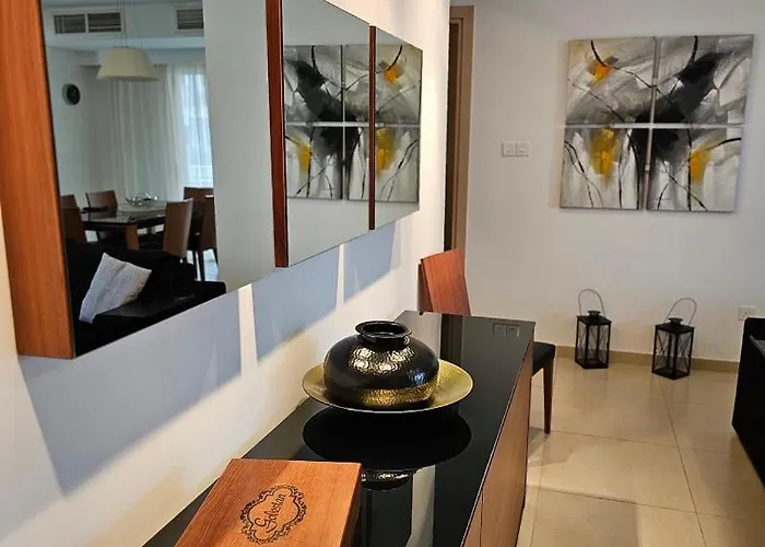 Elysia Park Bova Apartmán *